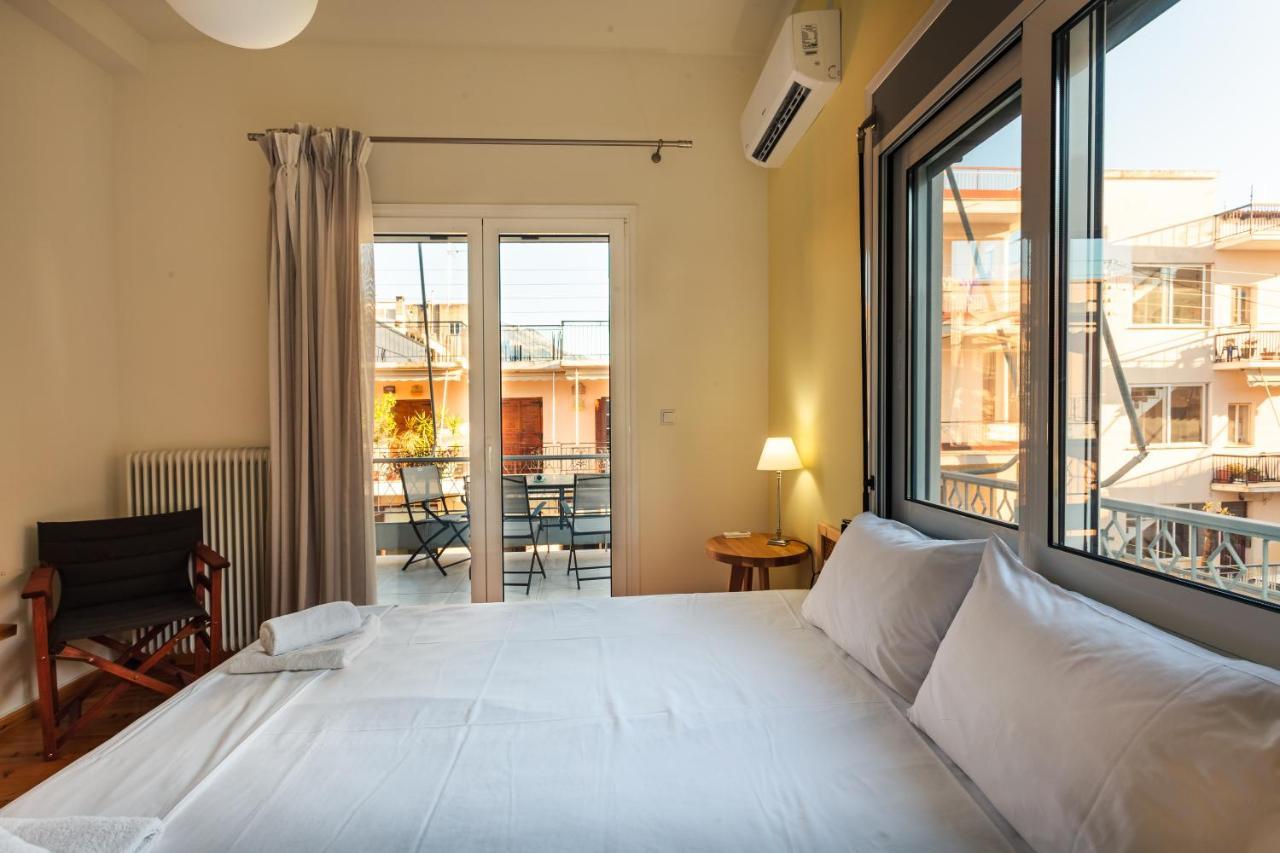 Upscale Modern Escape In The Historic Center Apartman Kalamáta Kültér fotó