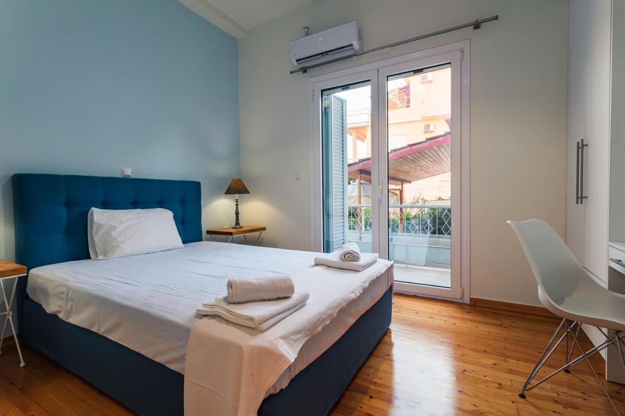 Upscale Modern Escape In The Historic Center Apartman Kalamáta Kültér fotó