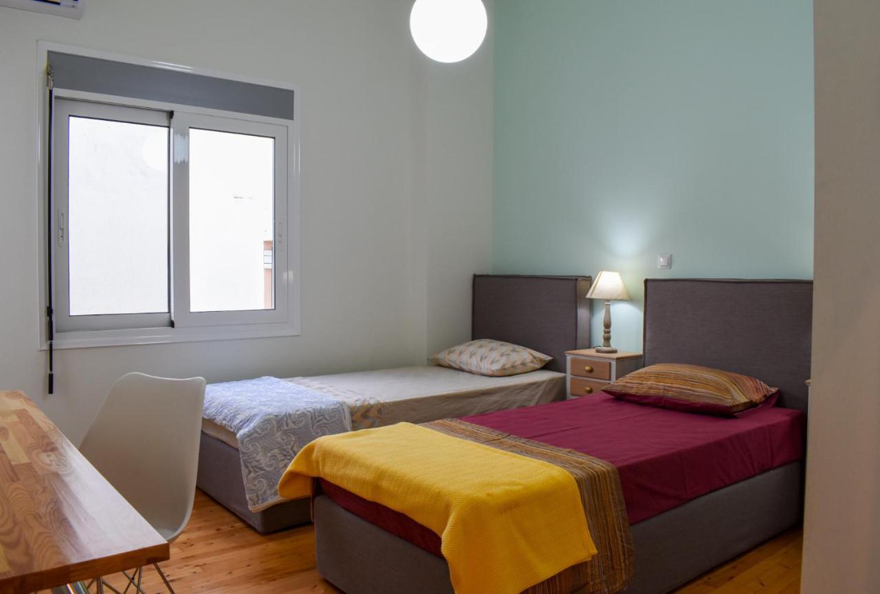 Upscale Modern Escape In The Historic Center Apartman Kalamáta Kültér fotó